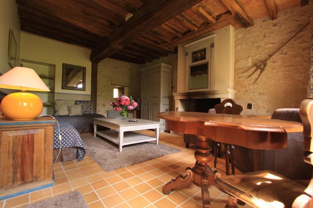 Domaine De Villeray Condeau Room photo