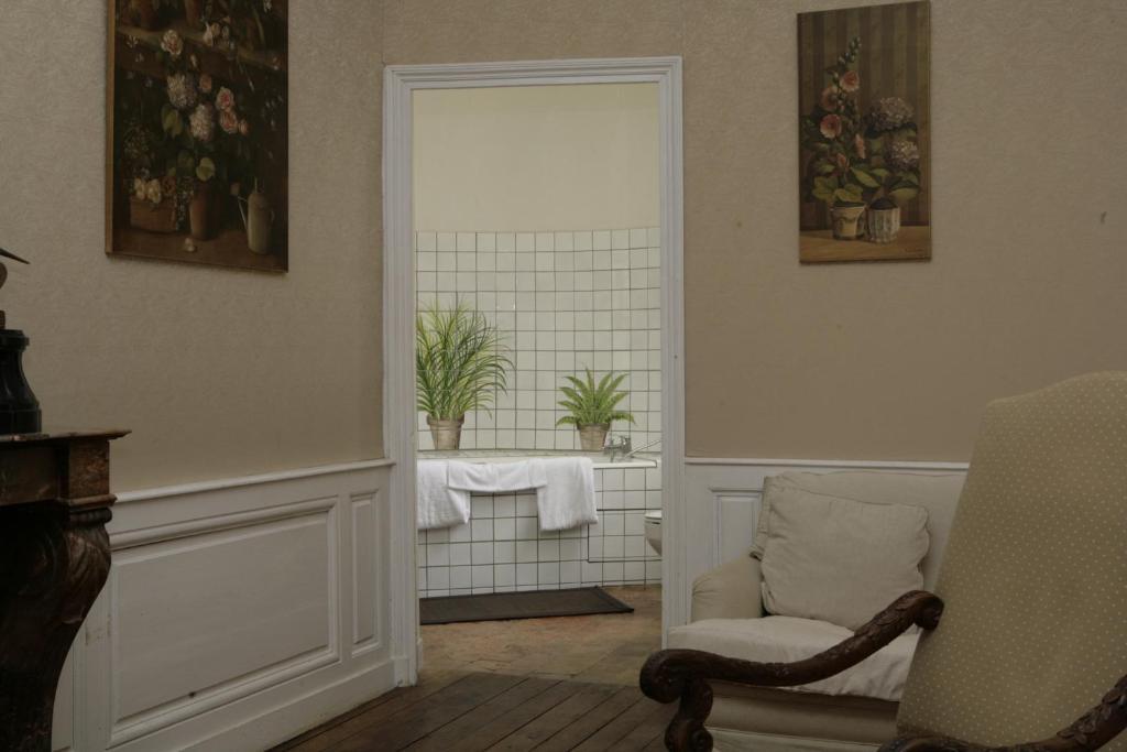 Domaine De Villeray Condeau Room photo